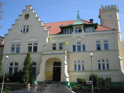 Satarostwo Powiatowe Kościerzyna (wykonanie elewacji)